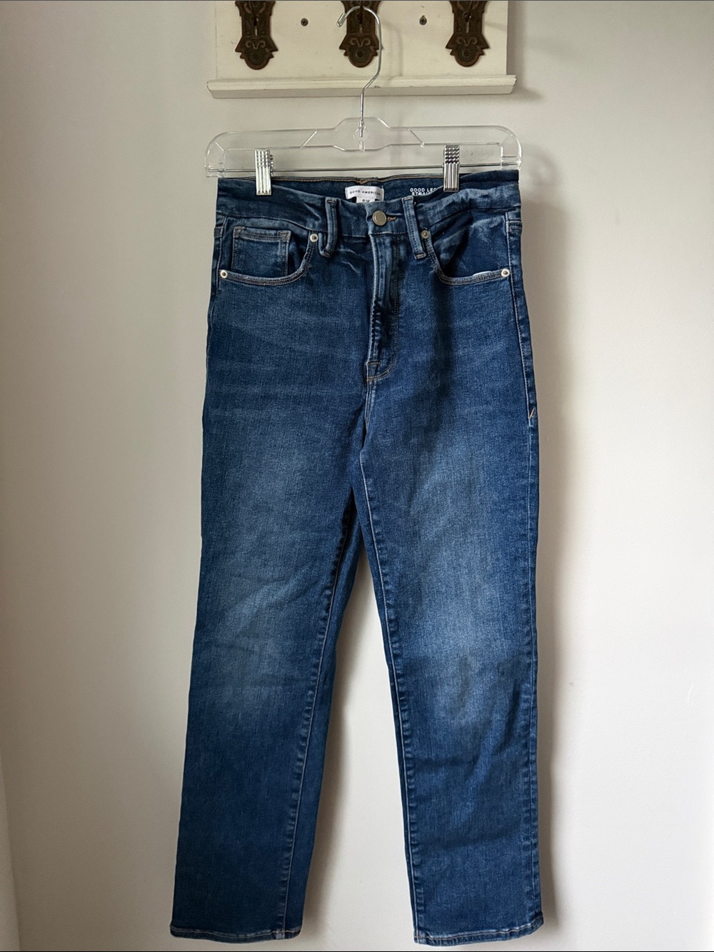 Good American Good Legs Mid rise Straight Leg Jeans in Dark Blue Wash